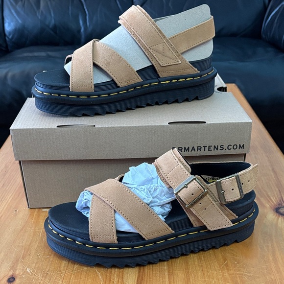 Sale! 🖤Size 8 - NWT: DR. MARTENS - Women's VOSS II Sandals - Picture 5 of 15